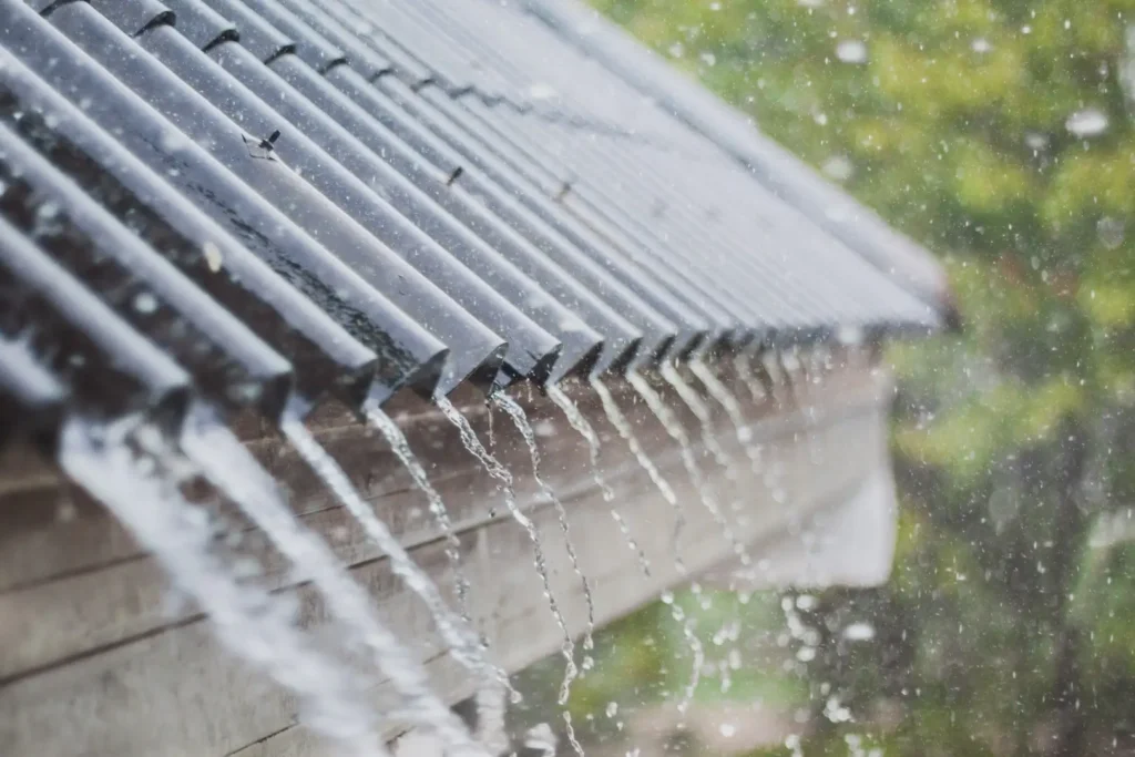 rain flow on the roof.